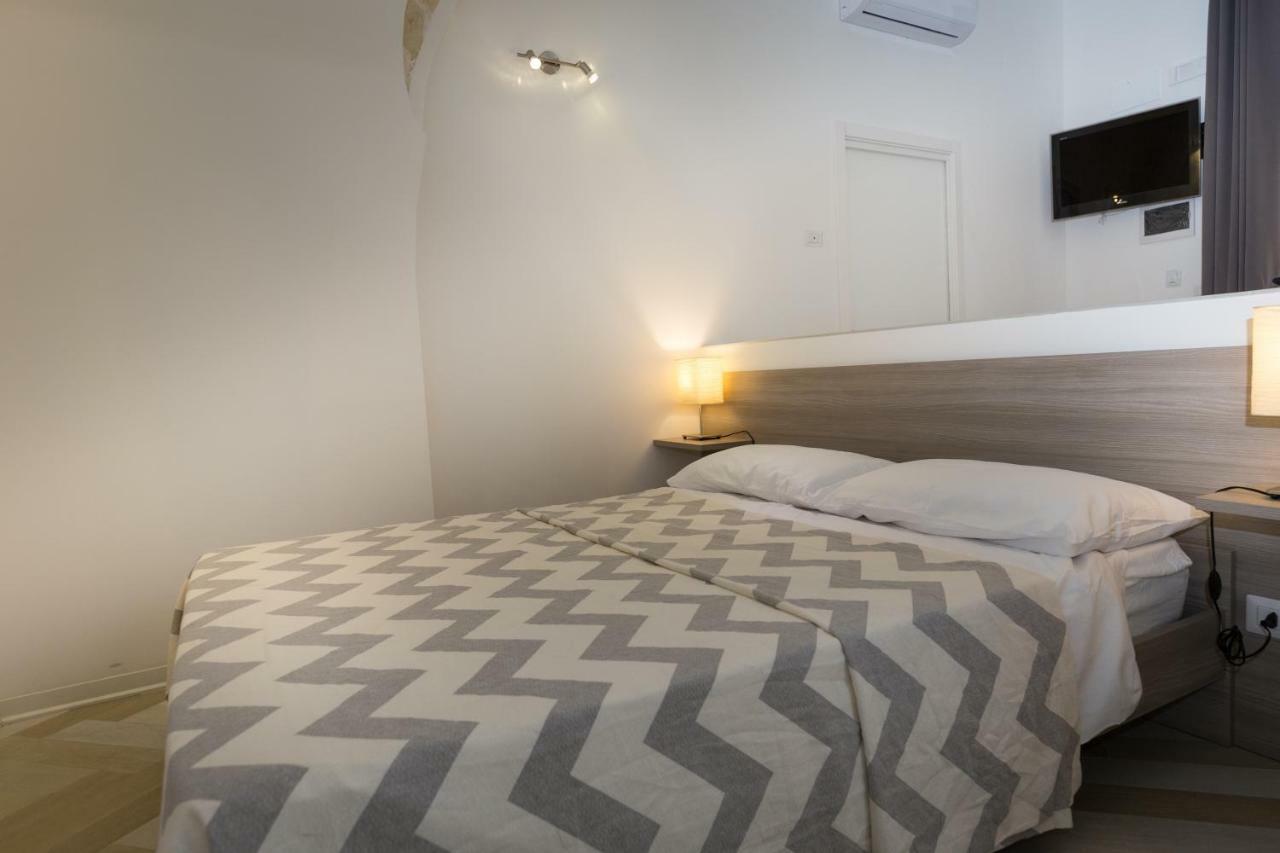 B&B Marco Polo 16 Trinitapoli Exterior photo