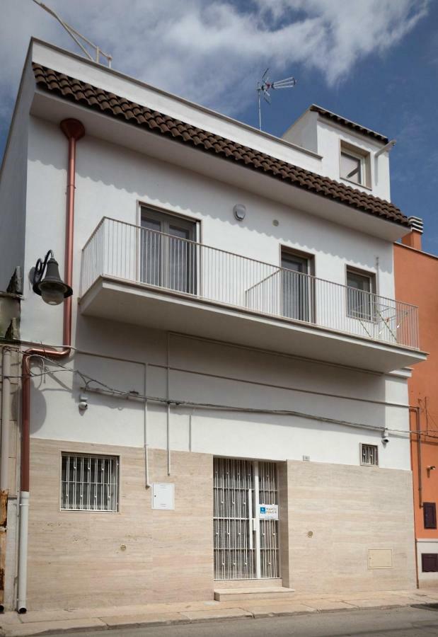 B&B Marco Polo 16 Trinitapoli Exterior photo
